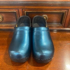 Women’s Blue Leather Bjork Clogs